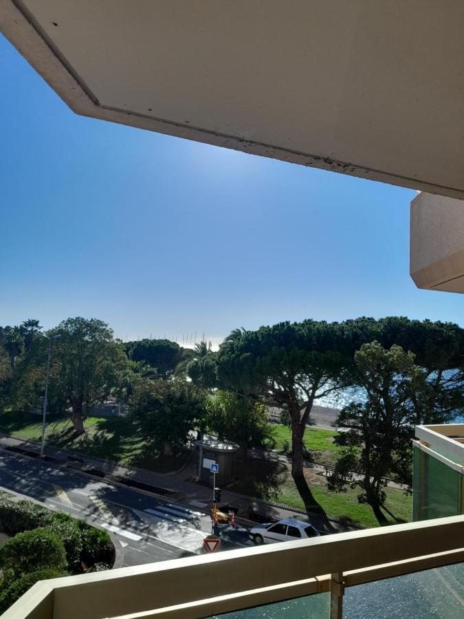 Port Plage Centre Ville Et Soleil Saint-Raphaël Exteriör bild